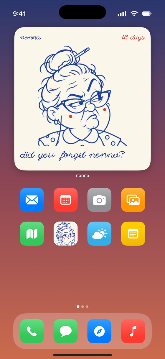 The large nonna widget on an iPhone home screen: did you forget nonna?